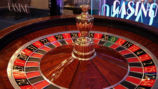 Live roulette table at kaizen88 login with dealer and real spinning wheel